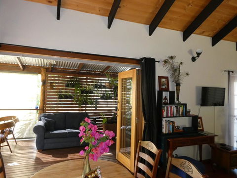 Kookaburra Cottage At Uralba Eco Cottages - Australia Accommodation 3