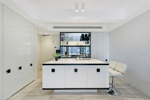 KOZYGURU HAYMARKET SYDNEY CITY VIEW 2 BED STUNNING APT NHA178-1206 - Australia Accommodation 1