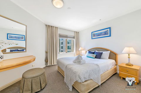 KOZYGURU THE ROCKS HARBOUR BRIDGE VIEW 1 BED APT SWIMMING POOL NTR098 - Australia Accommodation 1
