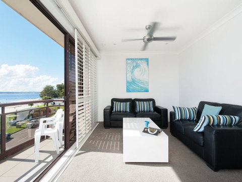 Kurrawa Close, Collendina, Unit 05, 19 - Australia Accommodation 2