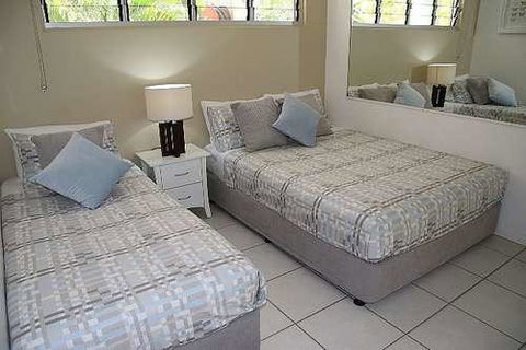Lagoon 005 - Australia Accommodation 2
