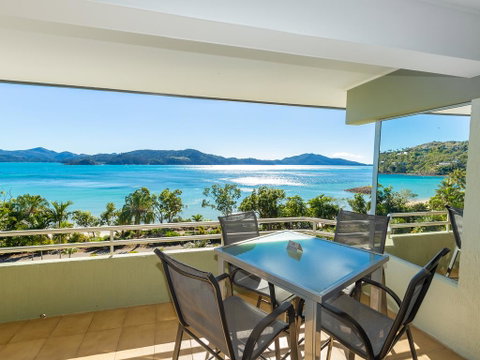 Lagoon 201 - Australia Accommodation 0