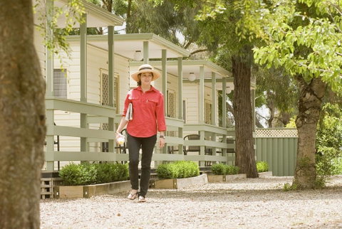 Lake Hamilton Motor Village And Caravan Park - Australia Accommodation 0