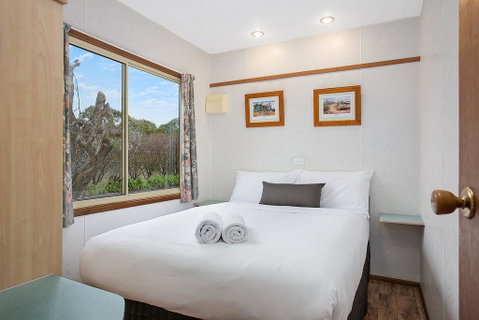 Lake Hamilton Motor Village And Caravan Park - Australia Accommodation 3
