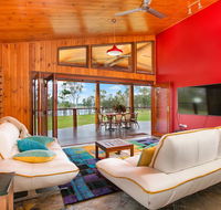 Lake Tinaroo Waterfrontage - Australia Accommodation