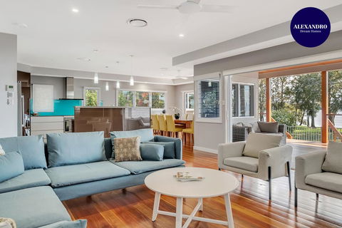 LAKEFRONT And SUNSET HAVEN - Australia Accommodation 0