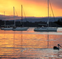 Lakes Edge Cottage - Australia Accommodation