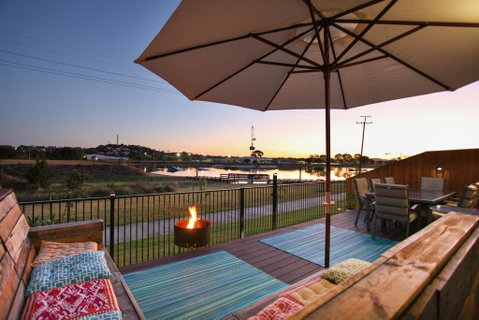 Lakeside Deck House - Australia Accommodation 0
