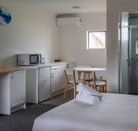 Lakeside Inn - Australia Accommodation