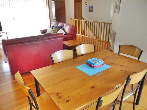 LAKESIDE2 - Australia Accommodation 3