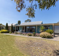 Lakeview - Waterviews on Newlands Arm - Australia Accommodation
