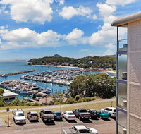 Laman Lodge Unit 6 15 Laman Street - Australia Accommodation