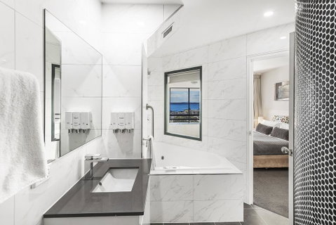 Landmark Resort - Australia Accommodation 1