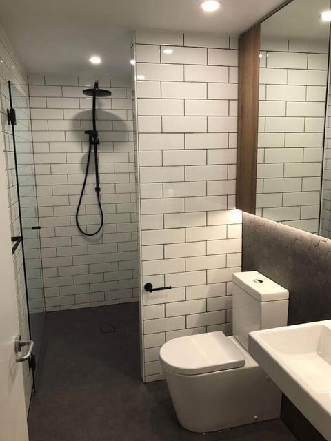 Large Space 2 BED APT Near Brisbane Airport - Australia Accommodation 3