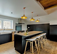 Le Chalets - Australia Accommodation