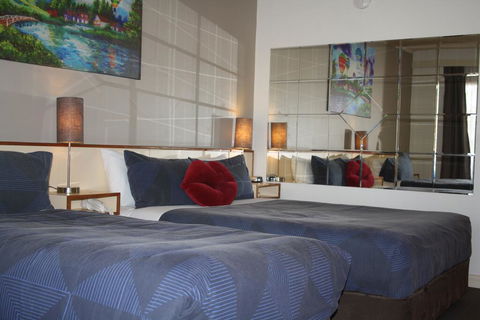 Leagues Motel - Australia Accommodation 1