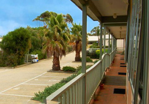Lightkeepers Inn Motel - Australia Accommodation 3