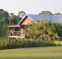 Lilies Luxury Retreats - Australia Accommodation