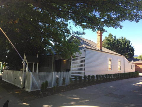 Lucy's Cottage - Australia Accommodation 2