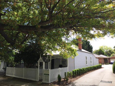 Lucy's Cottage - Australia Accommodation 0