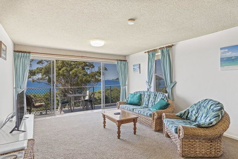 Luskin Lodge, Unit 10/29 Weatherly Close - Australia Accommodation 2