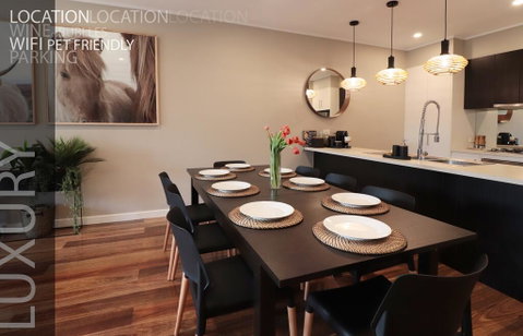 LUXURY Davcorp Executive Rentals - Free Wifi Wine Netflix And Parking In Brompton - Australia Accommodation 0