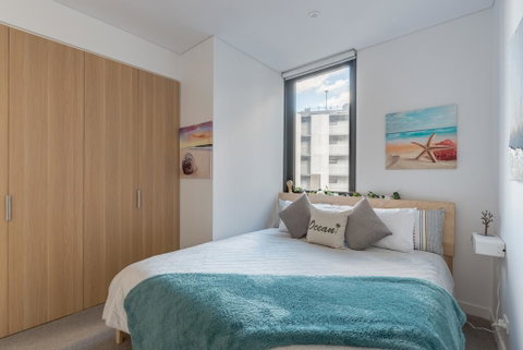 LUXURY KING APARTMENT PARRAMATTA CBD 1 MIN FROM STATION & WESTFIELD Sleeps 4 - Australia Accommodation 2
