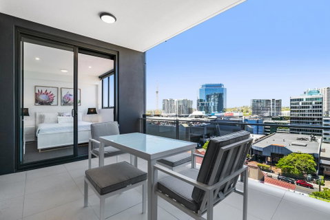Luxury Living With Panoramic Views - Australia Accommodation 2