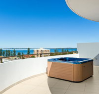 Luxury Ocean Penthouse - Australia Accommodation