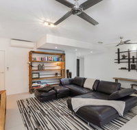 Luxury Pool Side Apartment in Beachfront Resort