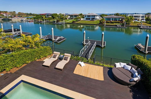 Luxury Suite + Private Living Room On Waterfront In Hope Island - Australia Accommodation 0