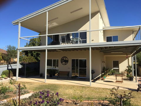 Lyreen's Apartment - Australia Accommodation 0