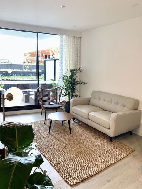 M-City 2 BR And 2 BA Apartment With Parking - Australia Accommodation 3