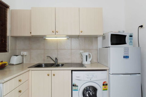 M104 Central Location In Free Transit Zone - Australia Accommodation 3