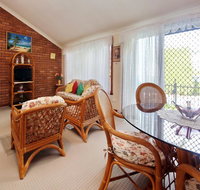 Macadamia Court Unit 2 8 Government Road - Australia Accommodation