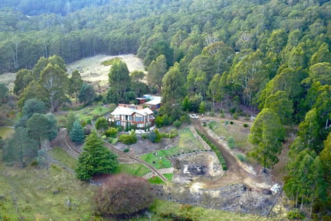 MAGICAL MOUNTAIN RETREAT - 20 Mins To CBD And Only 10 To MONA! - Australia Accommodation 1