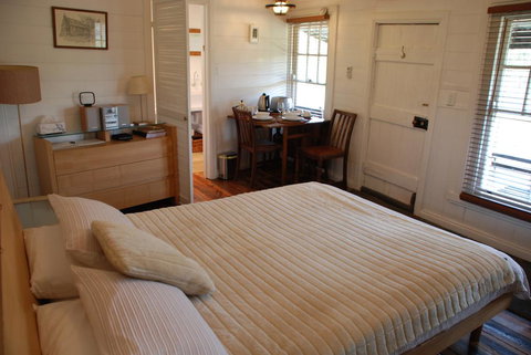 Mancuso Country Cottage Retreat - Australia Accommodation 3