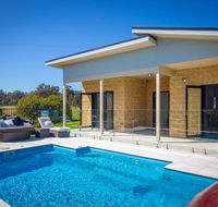 Mandalay Villas - Villa 2 - Australia Accommodation
