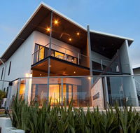 Marina Views Townhouse - Australia Accommodation