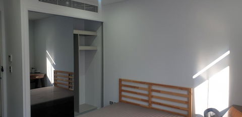 Mascot Station Neary - Australia Accommodation 1