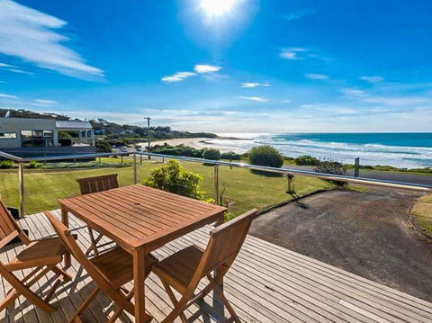 MAVI BEACH HOUSE - Beachfront, Wifi, Views - Australia Accommodation 0