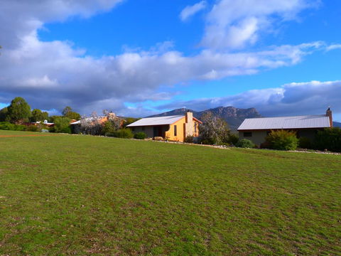 Meringa Springs - Australia Accommodation 2