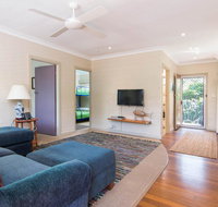 Middles - Villa Manyana 02 - Australia Accommodation