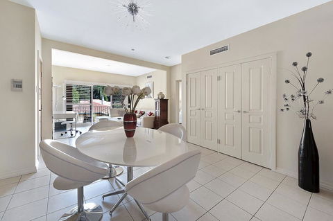 Midori Villa 2 - Australia Accommodation 1