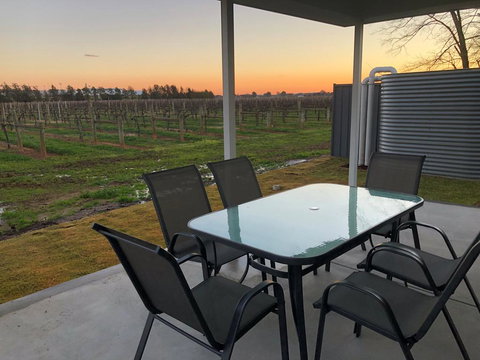 Milawa Vineyard Views - Guesthouse 1 - Australia Accommodation 3