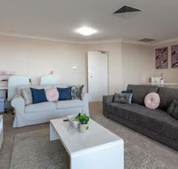 Milsons Point Apartment with Harbour Bridge Views - Australia Accommodation