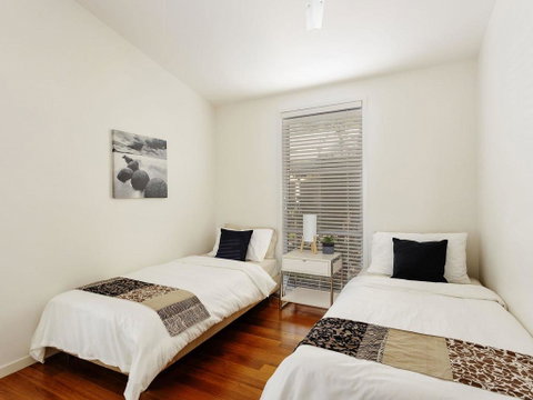 Mobys 29 - Australia Accommodation 2