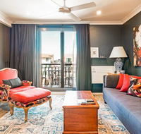 Modern 1 Bedroom Apartment In The Italian Forum - Australia Accommodation