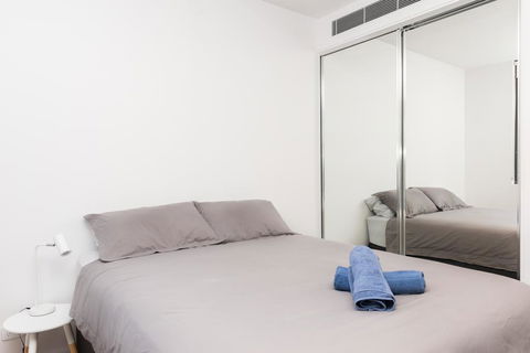 Modern Apartment In The Heart Of The Sydney CBD - Australia Accommodation 3