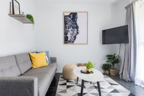 Modern Beach Front Apartment - Australia Accommodation 1